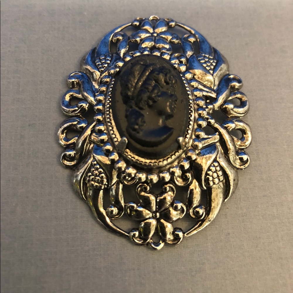 Vintage Style Cameo Brooch Gunmetal Tone